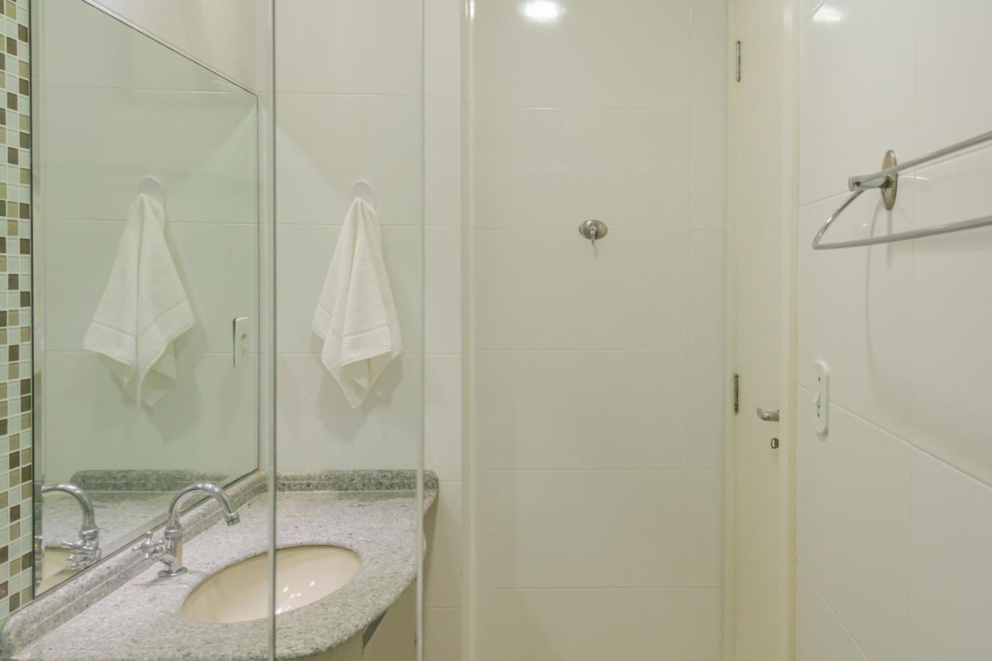 Apartment Apto 2 Quartos Na R. 2950, Wi-fi 150 Mega P1232 *