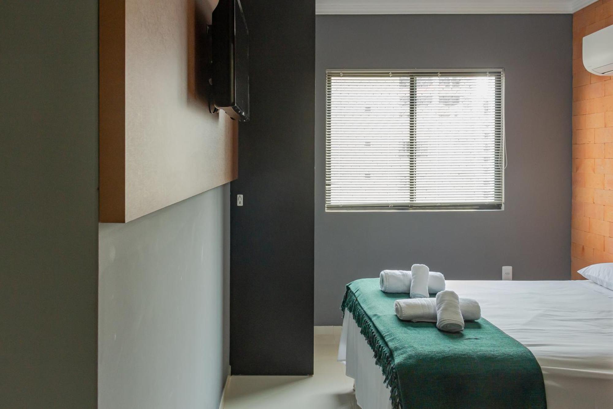 Apto 2 Quartos Na R. 2950, Wi-fi 150 Mega P1232 Balneário Camboriú