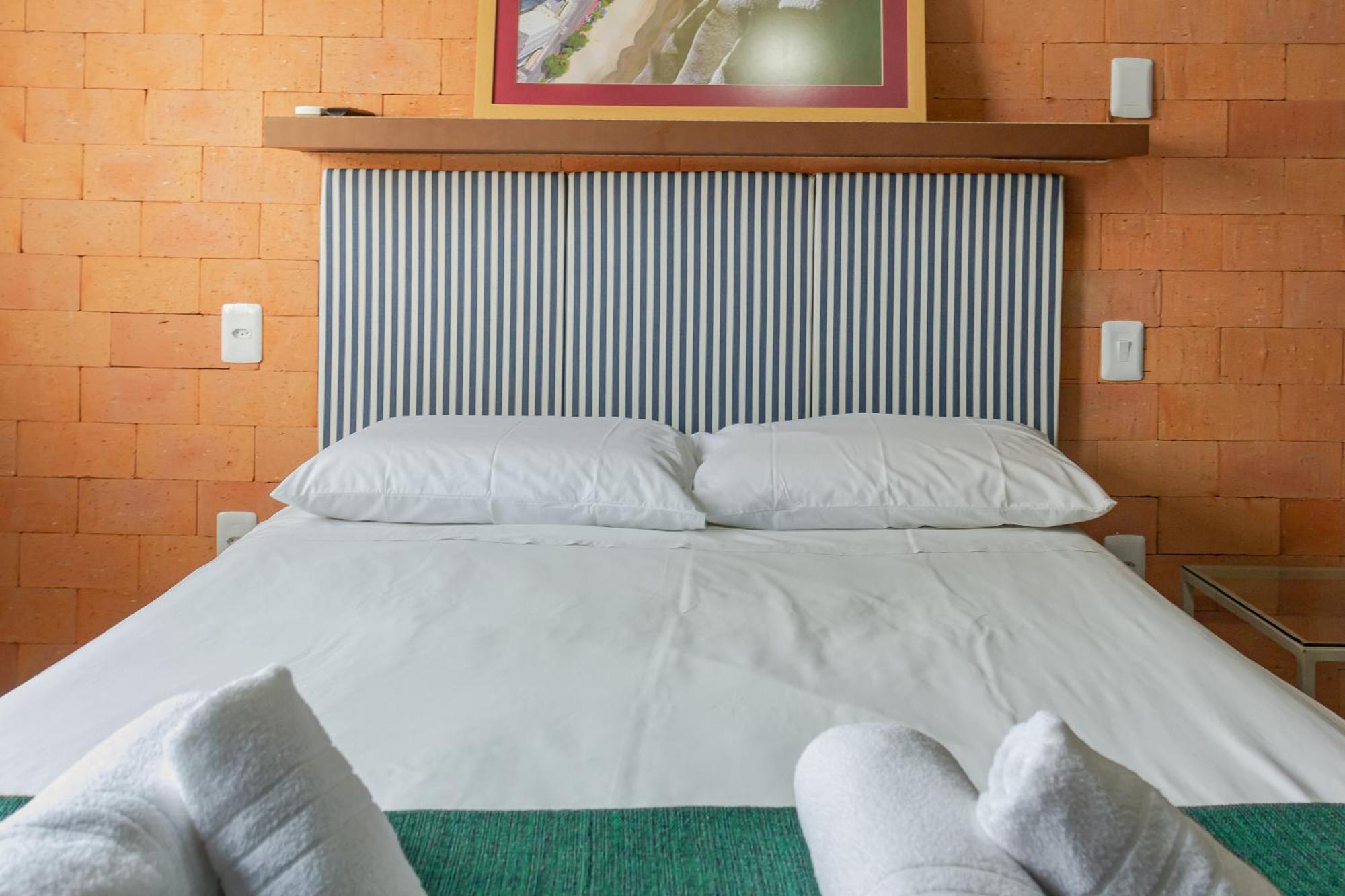 Apartamento Apto 2 Quartos Na R. 2950, Wi-fi 150 Mega P1232 Balneário Camboriú