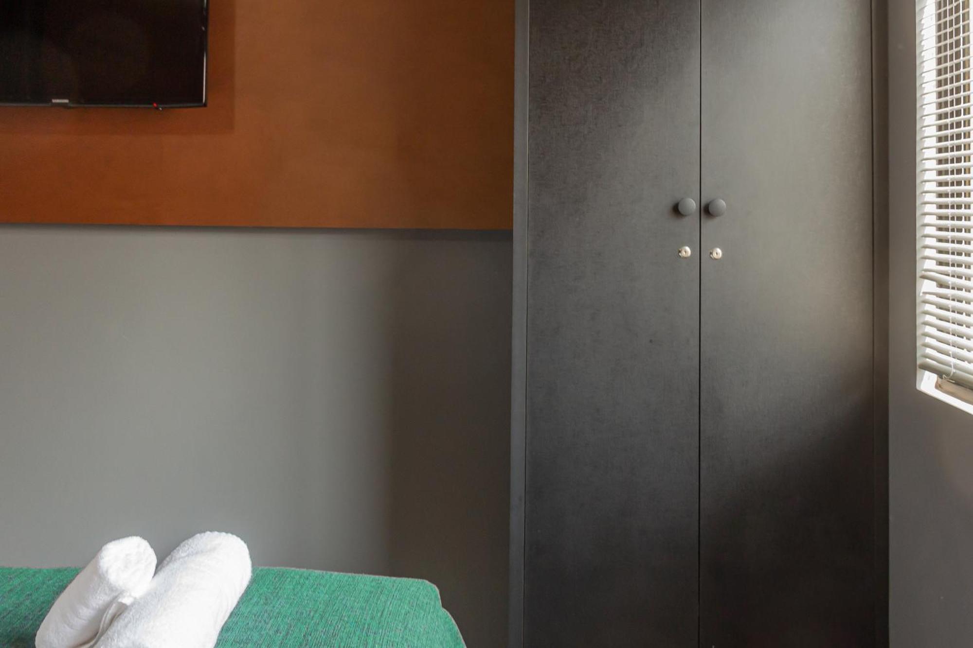 Apto 2 Quartos Na R. 2950, Wi-fi 150 Mega P1232 Apartamento *